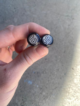 Load image into Gallery viewer, 1/2" custom "88" butterfly tunnels