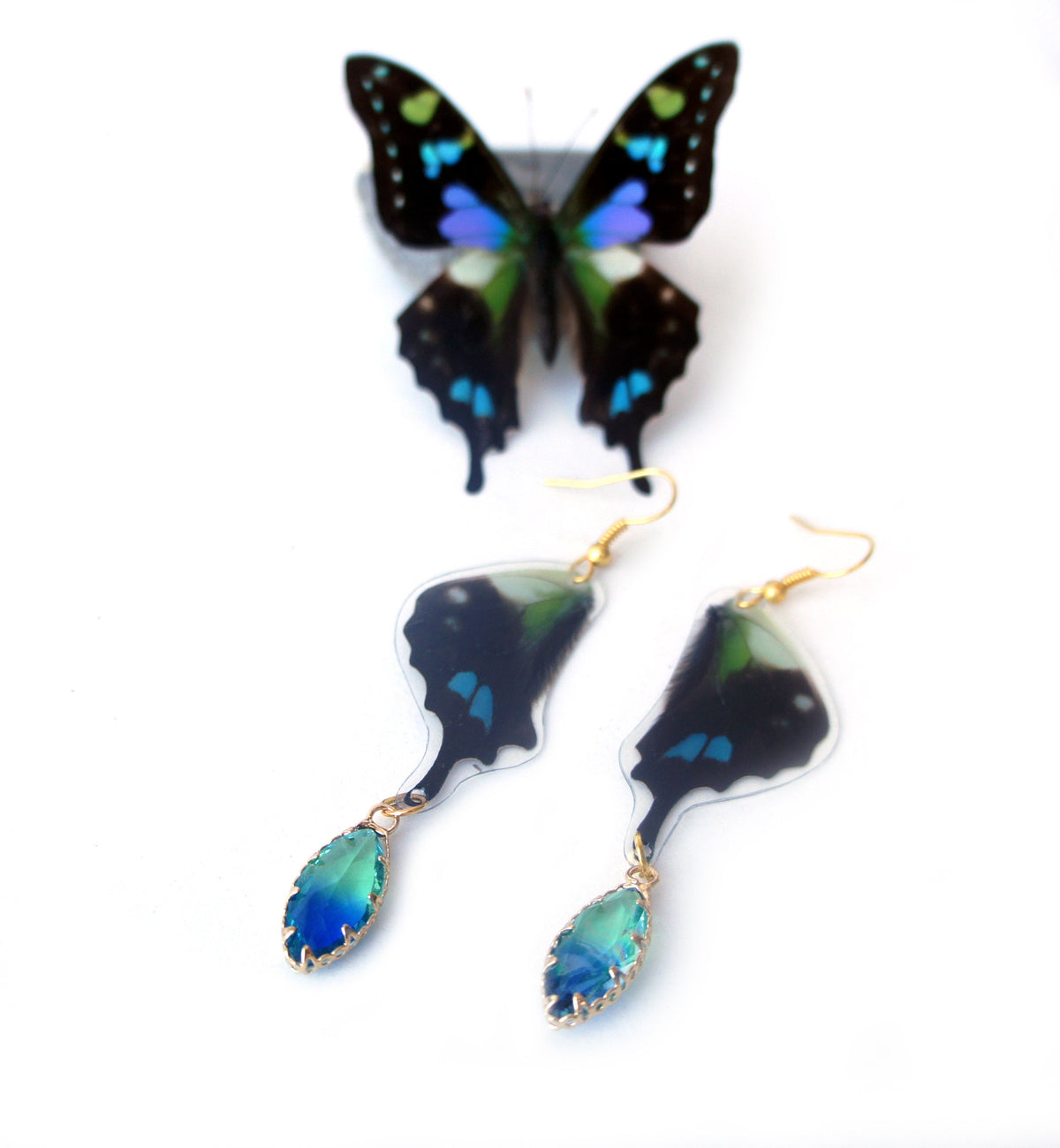 Graphium weiskei glass bead earrings, detail view