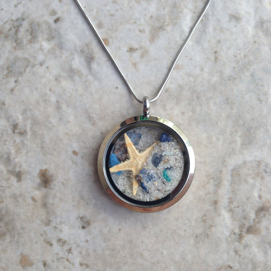 Floating locket, alternate view