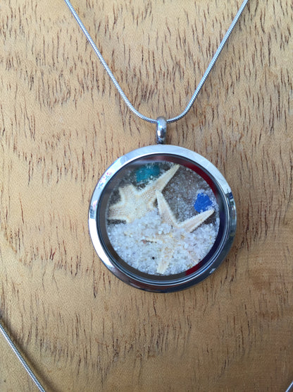 Starfish beach necklace, alternate view